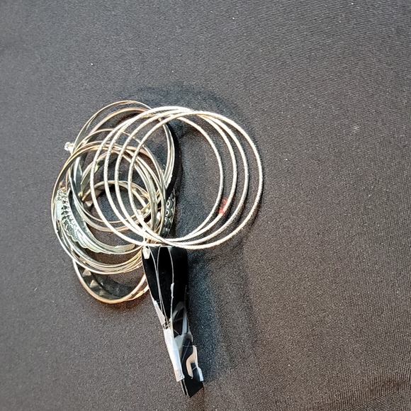 Spencer's. Bangle bunch. Nwt - Picture 2 of 5